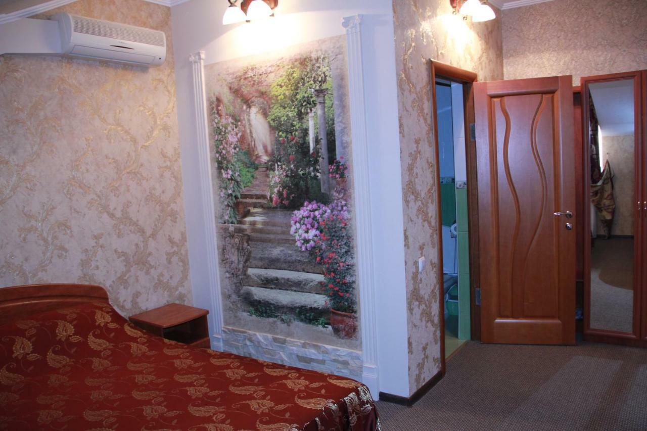 Romantic Hotel Krasnodar Exterior foto